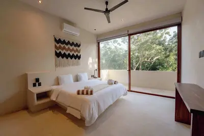 Image de Luxury 2br Retreat with Private Rooftop - Holistika