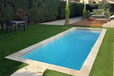 Image de Villa neuve avec piscine chauffée et jacuzzi 5 minutes de la plage
