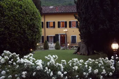 Image de Private Tuscan estate - Timeless pool and gardens