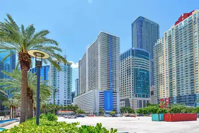 Image de Modern Brickell Condo | Views + Free Parking