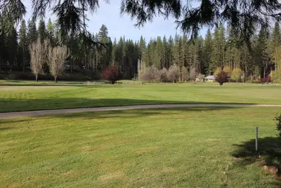 Image de Exclusive Graeagle End-Unit: 4br Townhome on Plumas Pines Golf Course, 8th hole