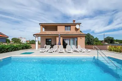 Image de Beautiful villa with heated pool, barbecue, wifi