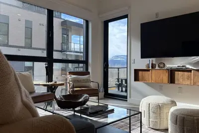 Image de Alpine Crest -2 Bedroom Penthouse|Roof Top Hot Tub