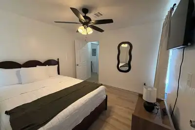 Image de Whole Duplex Sleep 8 Amarillo Tech + Hosp Stays