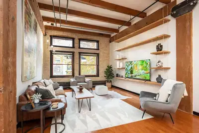 Image de Exclusive Executive Exchange District Condo | 2 Bed | 2 Bath |