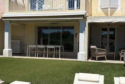 Image de Villa avec Vue Mer Golfe de St-Tropez, Calme, Workation & Piscine