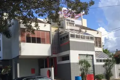 Image de Terrific 2-bedroom beachhouse apartment with Ac in vibrant Ocean Park, San Juan