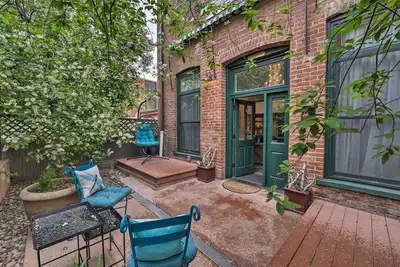 Image de 5 Star Listing! 1 Min Walk to River & Downtown