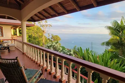 Image de Mountainside Studio with Gorgeous Ocean Views