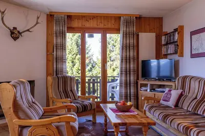 Image de Joli appartement pour 5 personnes avec Tv et balcon