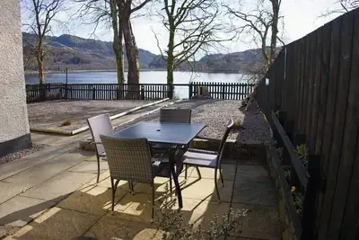 Image de House on the shores of Loch Shiel in Historic Glenfinnan, Monument and Viaduct
