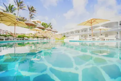 Image de 4 Units | Seaside Escape w/ Outdoor Pool, Spa & Free Breakfast Near Attractions