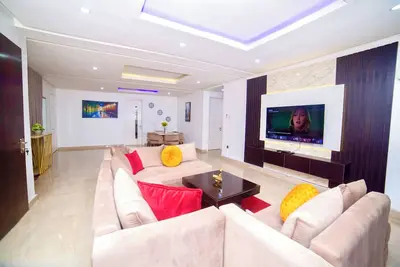 Image de Cozy 2-bedroom 2. 5 bath condo in beautiful Lagos with Concierge service, Ikoyi