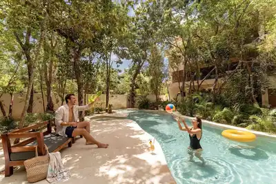 Image de Stylish Ground-Floor 3br Haven, Luxe Plunge Pool
