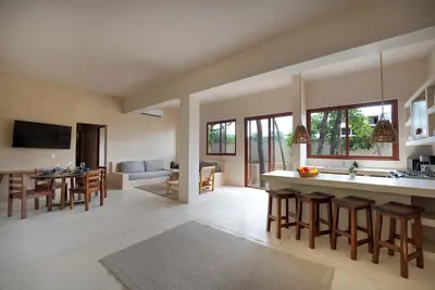 Image de Luxe Ground-Floor 3br Jungle Haven & Plunge Pool