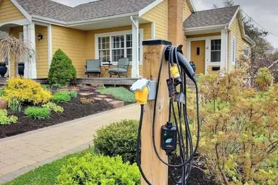 Image de Cozy Retreat Near Everything | Clean & Comfortable