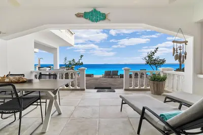 Image de oceanfront de luxe apartment Belair D, right on the ocean with private access