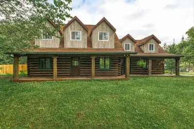 Image de Gorgeous and Spacious 5br Log Home in Little Current on Manitoulin Island