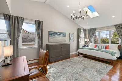 Spacious 5br Executive Retreat - 10 Min to Boston