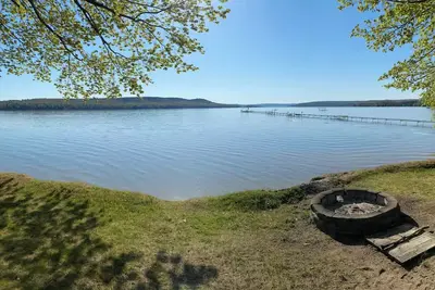 Image de Sandy Haven - Beachfront Getaway on Glen Lake