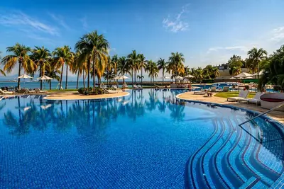 Image de 4-bedroom villa with Private pool, Beach club and Ac