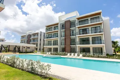 Image de 1br, artificial beach, pools, gym, location