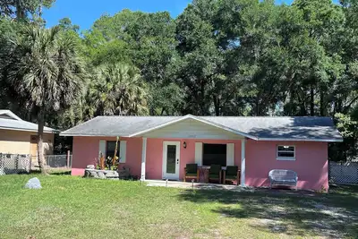 Image de Cozy family friendly 2-bed/2 bath home with neighborhood Rainbow River access