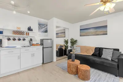 Image de The Vista: Oceanfront studio~View~King bed~Pool~Gym
