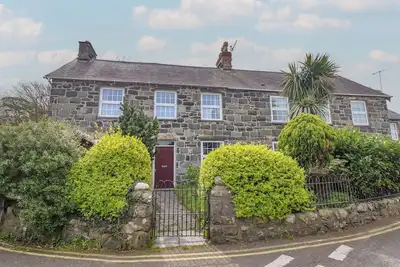 Image de Glanrafon, pet friendly, with a garden in Llwyngwril