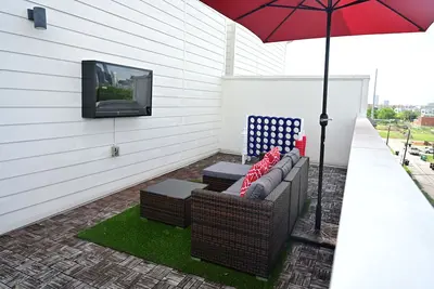 Image de World Cup Home Luxury Stay w/ Rooftop City Views