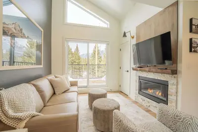 Image de Summit View Penthouse in Downtown Canmore at Brookside Lane