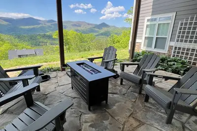 Image de Massive Blue Ridge Mountain Views Near Lake Chatuge, Sleeps 10
