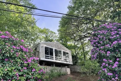 Image de Quaint 3-bedroom cottage in Mashpee with pond views and access