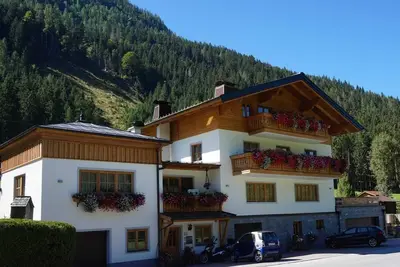 Image de Apartment in Flachau With Mountain Views