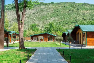 Oria Retreat w/ Shared Sauna & Pool