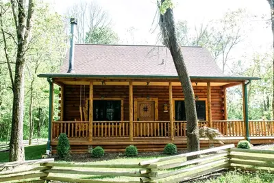 Image de Log Cabin Rental with a Porch near Shenandoah National Park, Virginia
