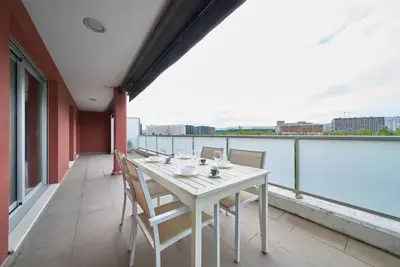 Image de Family Retreat with Views, Terrace & Parking