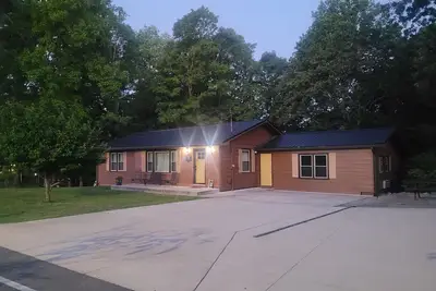 Image de Cozy 3-bedroom house in small town Byrdstown near Dale Hollow Lake with Ac
