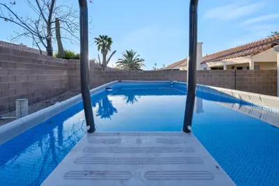 Image de Family Fun Oasis: Hot Tub, Pool, Game Room