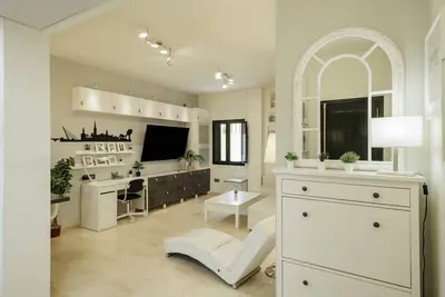 Image de Loft design à l’Alameda de Séville — Oasis bien-être & technologie intelligente