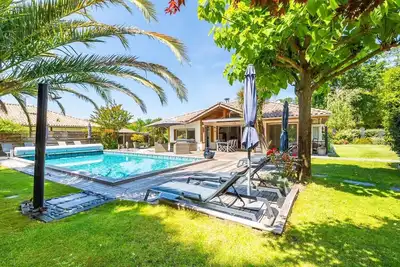 Image de Splendide villa avec piscine, plage 5 mn en vélo, un écrin de sérénité