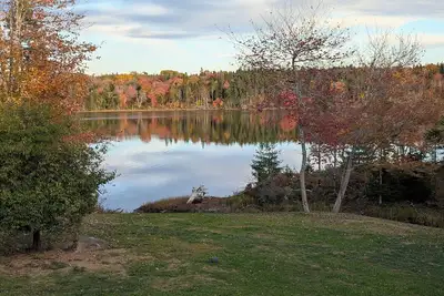 Image de Bunkhouse en bord de l’eau sur la rivière Inhabitants | Près du lac Bras d’Or