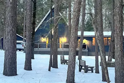 Image de \"The Hangout\" - Perfect for enjoying Tannenbaum Resort & Greers Ferry Lake!