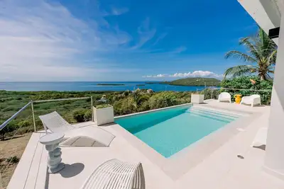 Image de Villa Tortuga - Oceanview House with Heated Pool