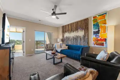 Image de The Royal Overlook w/ Balcony