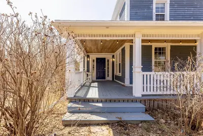 Image de The Porch Light - 5 Bedroom Retreat with music room.
