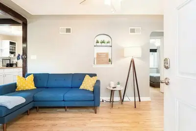 Image de Cozy Townhome Steps from City Park