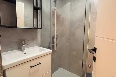 Image de Villa Pearl Villa uz samu obalu sa ogromnim terasom i pogledom na otvoreno more