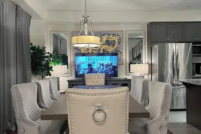 Image de 9 Beds -Kleinburg Crown Town Residences