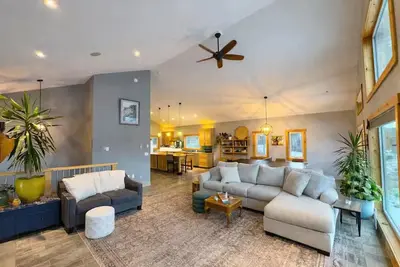 Image de Mountain View Home | 2 Acres | Near Kimberley